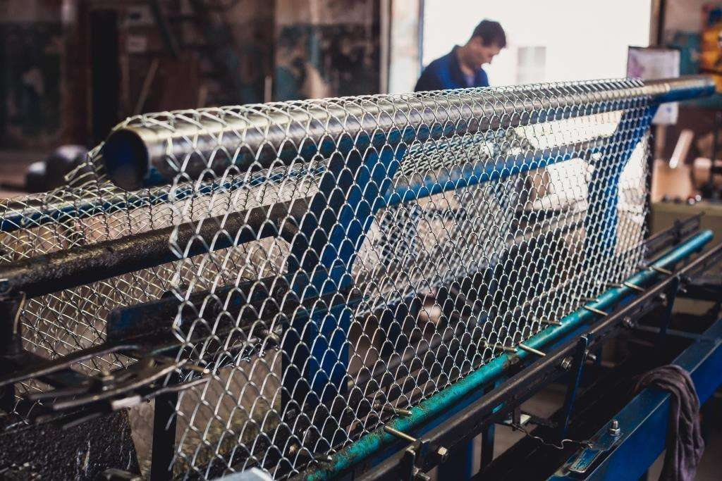 Красноярский завод металлических сеток увеличил выпуск продукции благодаря нацпроекту «Производительность труда»